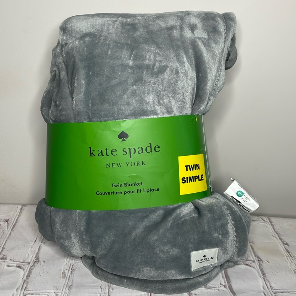 Kate Spade Twin Sized Soft Fleece Blanket